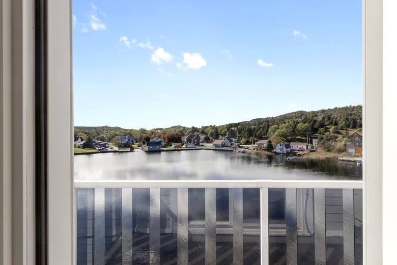 Stunning Newfoundland Seaside Retreat - Brigus, Canada