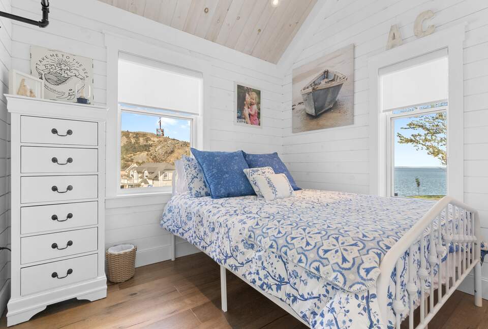 Stunning Newfoundland Seaside Retreat - Brigus, Canada