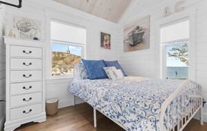 Stunning Newfoundland Seaside Retreat - Brigus, Canada