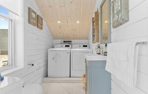 Stunning Newfoundland Seaside Retreat - Brigus, Canada