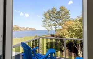 Stunning Newfoundland Seaside Retreat - Brigus, Canada