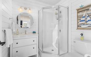 Stunning Newfoundland Seaside Retreat - Brigus, Canada