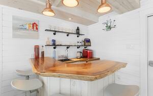 Stunning Newfoundland Seaside Retreat - Brigus, Canada