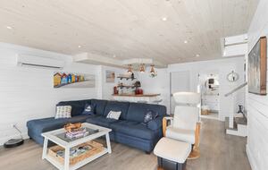 Stunning Newfoundland Seaside Retreat - Brigus, Canada