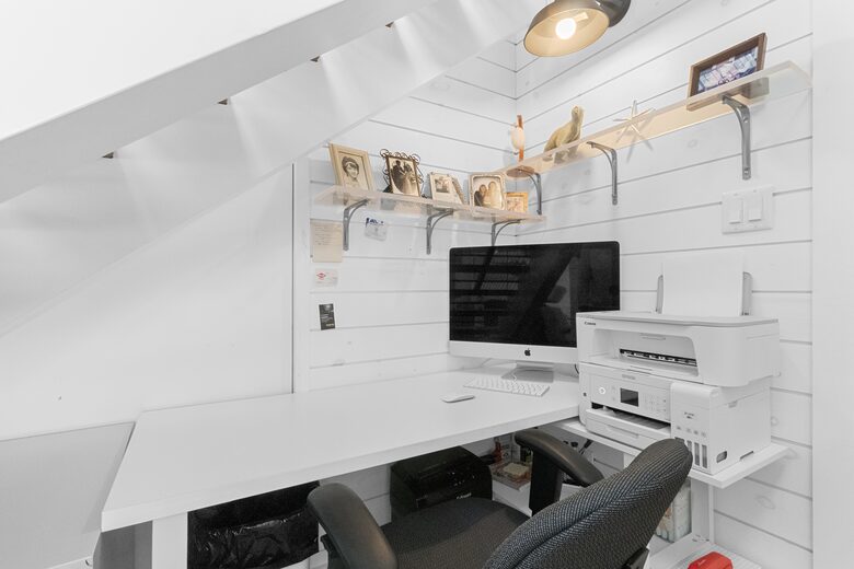 Stunning Newfoundland Seaside Retreat - Brigus, Canada