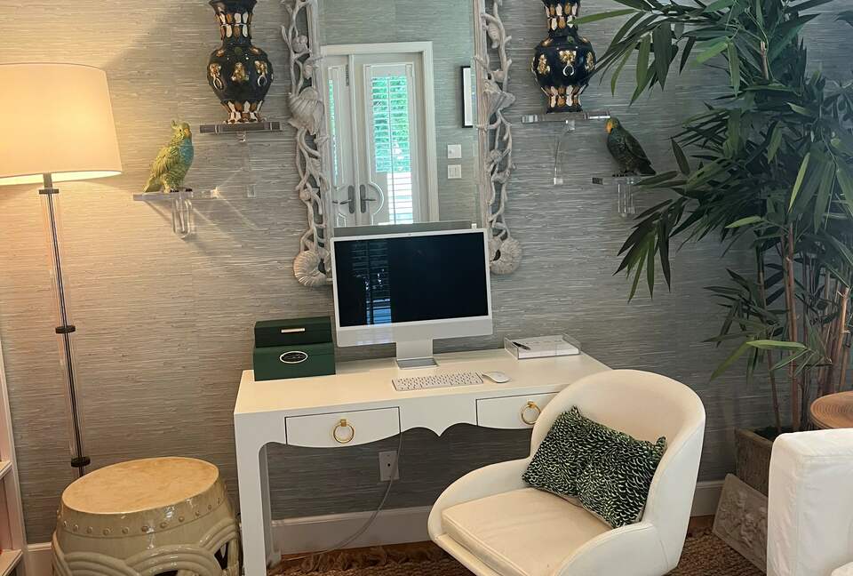 Charming Garden Oasis in the Heart of Palm Beach - Palm Beach, Florida