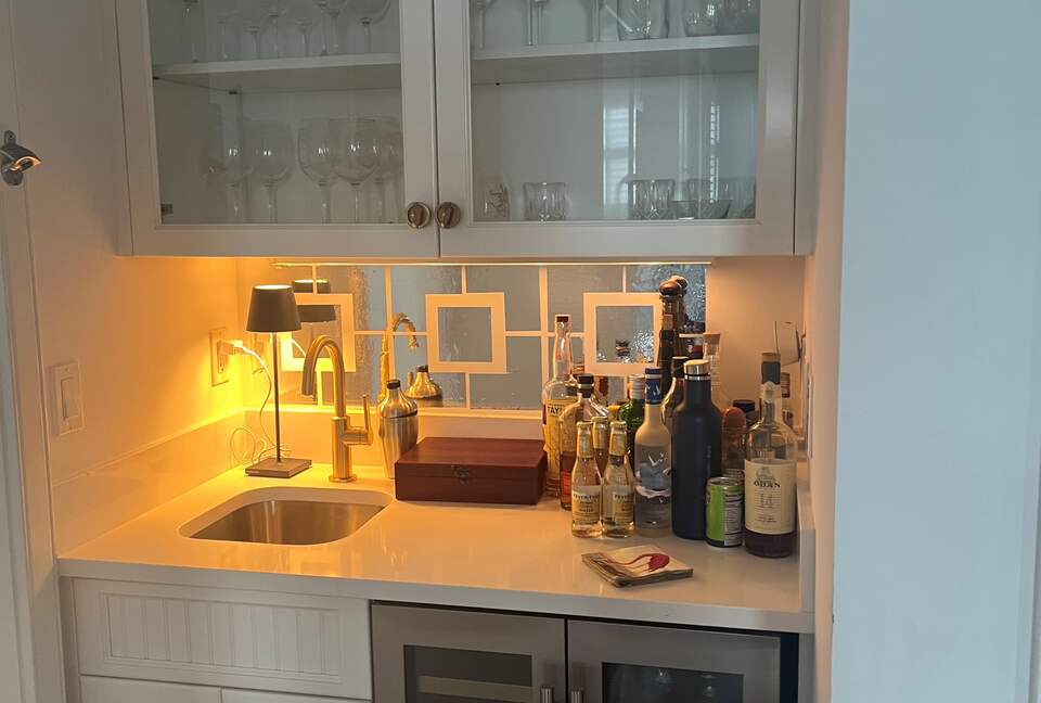 Charming Garden Oasis in the Heart of Palm Beach - Palm Beach, Florida