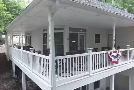 Peaceful Lake of the Ozarks Retreat with Wraparound Porch - Sunrise beach, Missouri