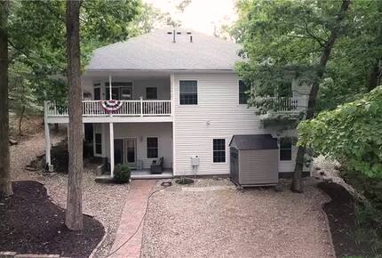 Peaceful Lake of the Ozarks Retreat with Wraparound Porch - Sunrise beach, Missouri