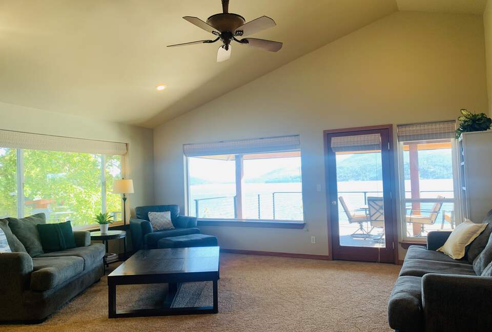 Kootenai Bay Retreat | Waterfront Haven Near Sandpoint - Sandpoint, Idaho