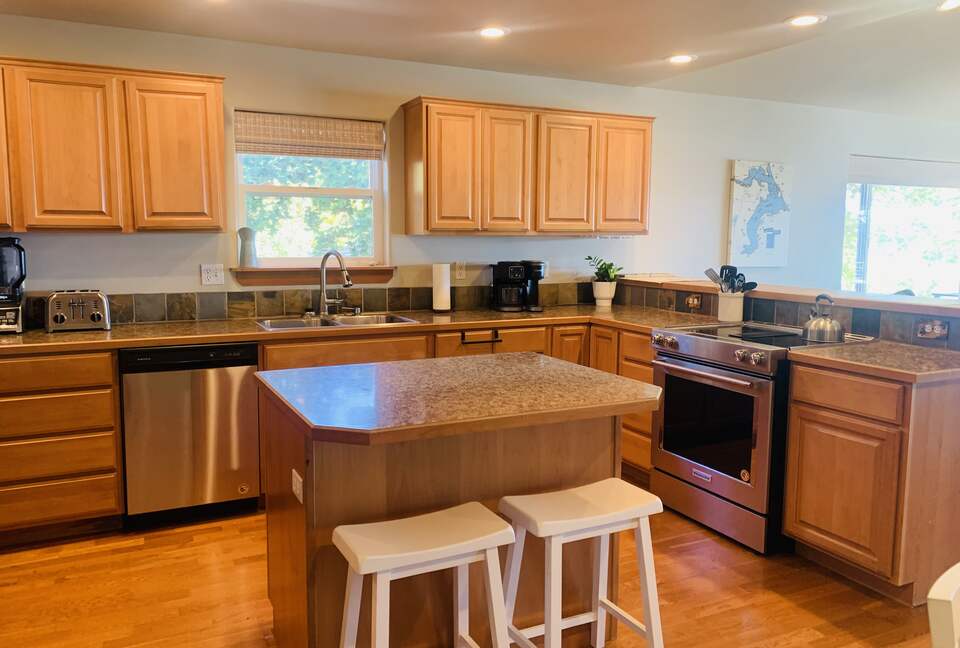 Kootenai Bay Retreat | Waterfront Haven Near Sandpoint - Sandpoint, Idaho