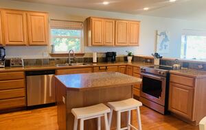 Kootenai Bay Retreat | Waterfront Haven Near Sandpoint - Sandpoint, Idaho