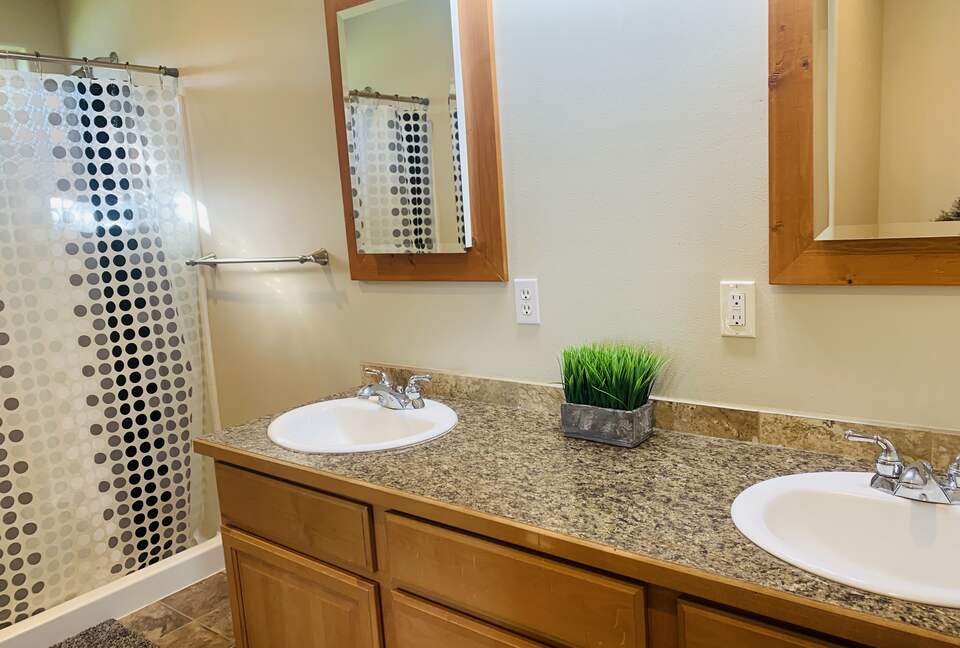 Kootenai Bay Retreat | Waterfront Haven Near Sandpoint - Sandpoint, Idaho