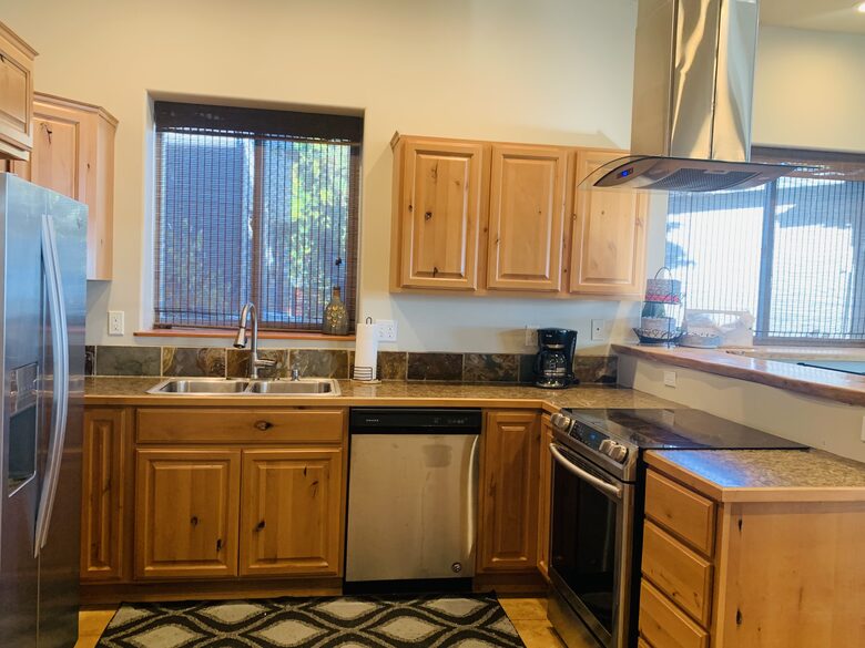 Kootenai Bay Retreat | Waterfront Haven Near Sandpoint - Sandpoint, Idaho