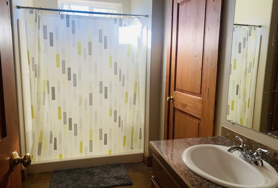 Kootenai Bay Retreat | Waterfront Haven Near Sandpoint - Sandpoint, Idaho