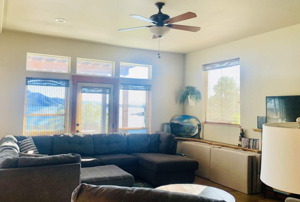 Kootenai Bay Retreat | Waterfront Haven Near Sandpoint - Sandpoint, Idaho