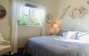 Kootenai Bay Retreat | Waterfront Haven Near Sandpoint - Sandpoint, Idaho