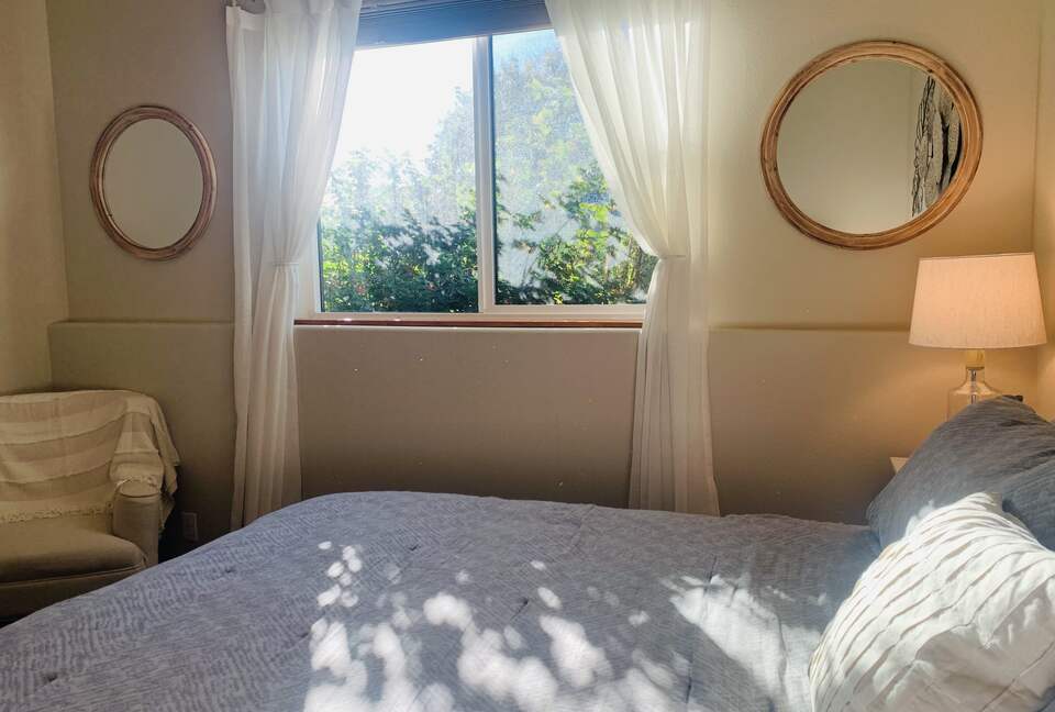 Kootenai Bay Retreat | Waterfront Haven Near Sandpoint - Sandpoint, Idaho