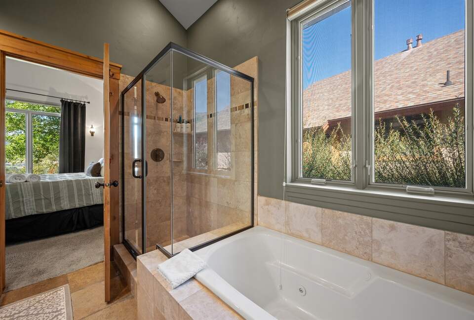 Primary bathroom ensuite