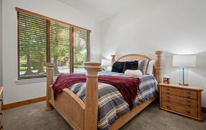 Bedroom 2 - queen bed