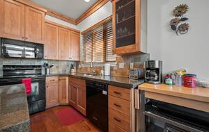 Kitchen with oven and dishwasher