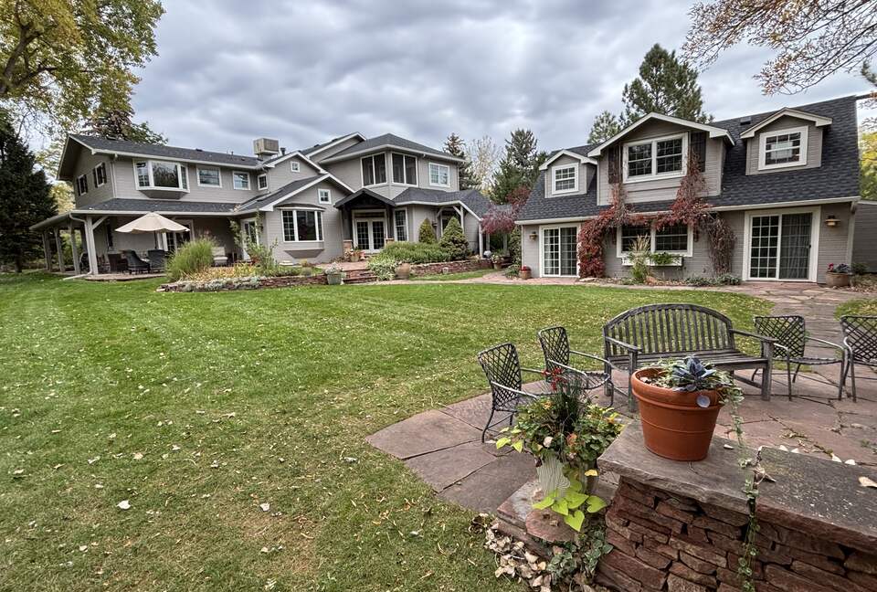 Private and Wooded Two Acre Boulder Retreat - Boulder, Colorado