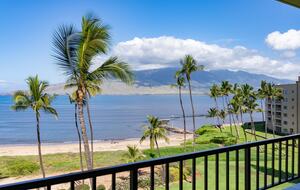 Oceanfront Maui Escape with Panoramic Pacific Views - Kihei, Hawaii