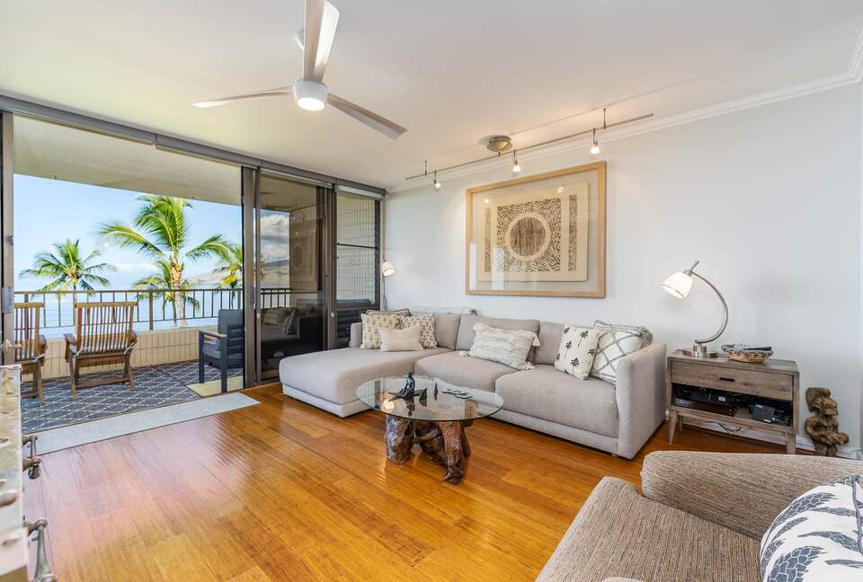 Oceanfront Maui Escape with Panoramic Pacific Views - Kihei, Hawaii