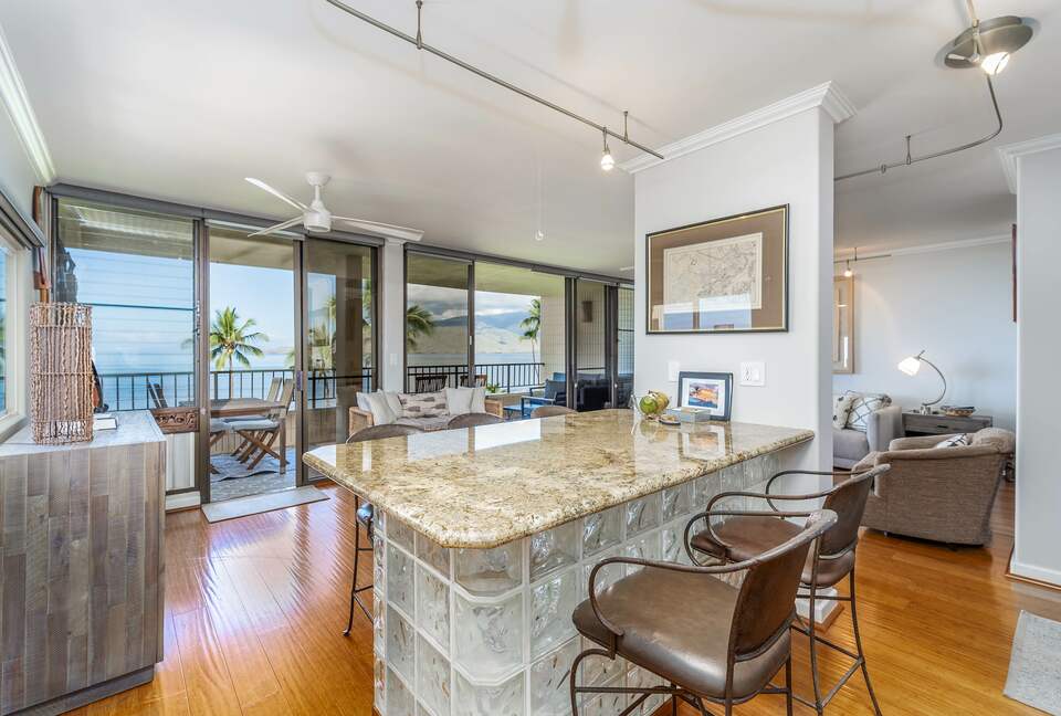 Oceanfront Maui Escape with Panoramic Pacific Views - Kihei, Hawaii