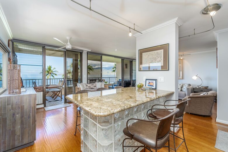 Oceanfront Maui Escape with Panoramic Pacific Views - Kihei, Hawaii