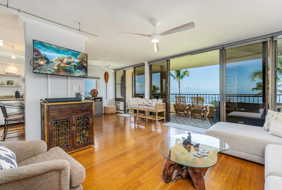 Oceanfront Maui Escape with Panoramic Pacific Views - Kihei, Hawaii