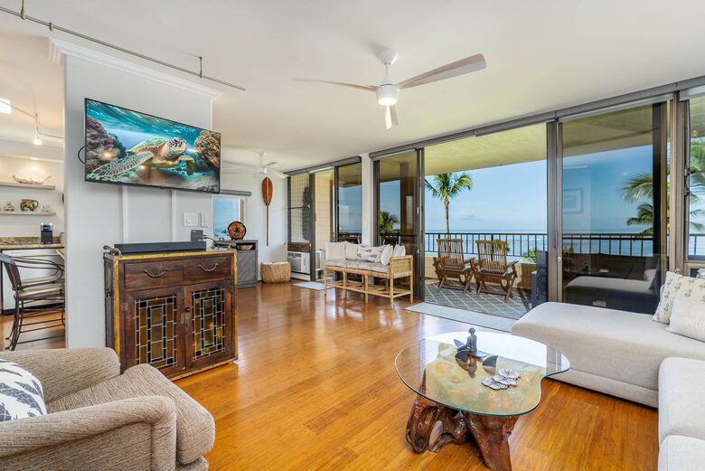 Oceanfront Maui Escape with Panoramic Pacific Views - Kihei, Hawaii