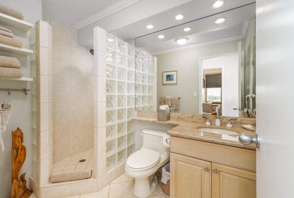 Oceanfront Maui Escape with Panoramic Pacific Views - Kihei, Hawaii