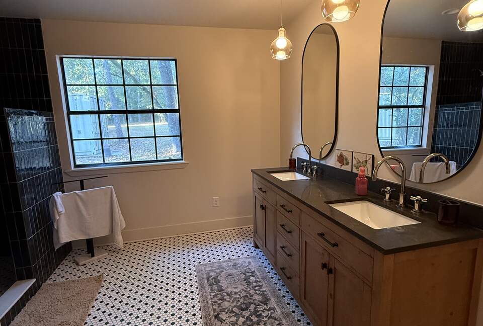 A Forest Escape | Lakeside Peace an Hour from Houston - Montgomery, Texas