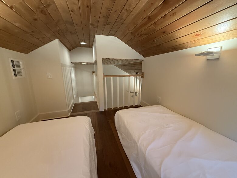 A Forest Escape | Lakeside Peace an Hour from Houston - Montgomery, Texas