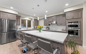 Elegant 5-Bedroom Home near Tech Hubs and Wine Country - San Jose, California