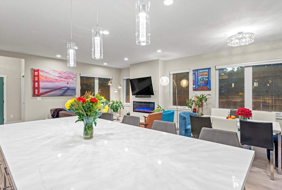 Elegant 5-Bedroom Home near Tech Hubs and Wine Country - San Jose, California