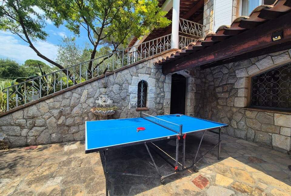 Sunlit Sophistication near Cannes - Cannes, France