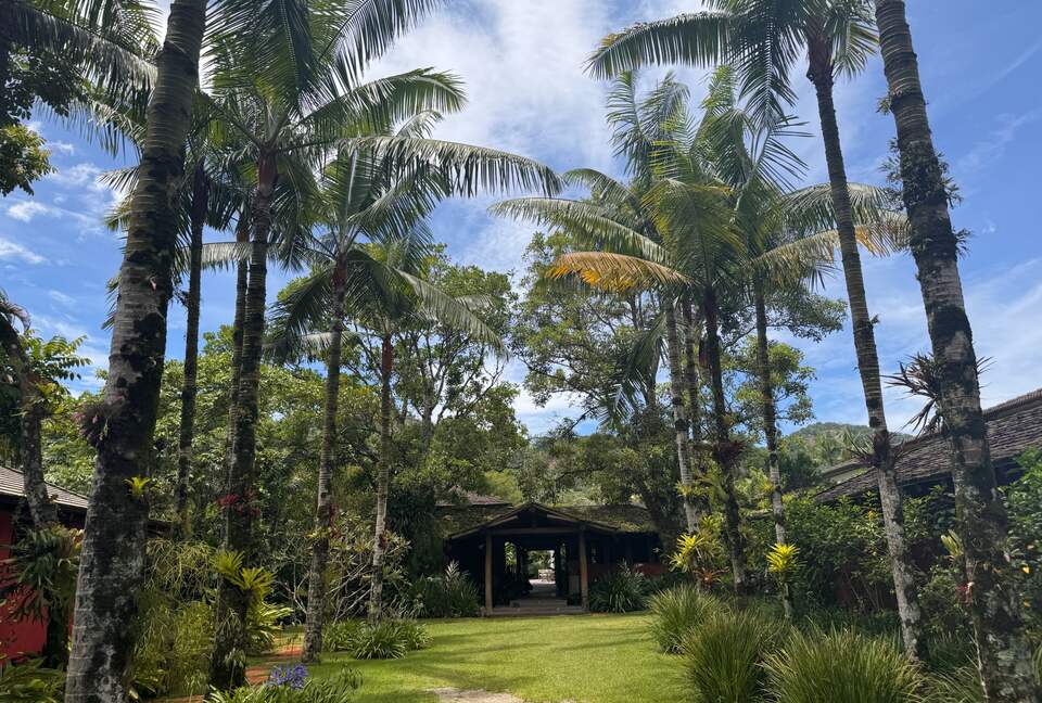 A Private Eco-Luxury Haven in Barra do Sahy - Barra do Sahy, Brazil