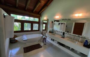 A Private Eco-Luxury Haven in Barra do Sahy - Barra do Sahy, Brazil