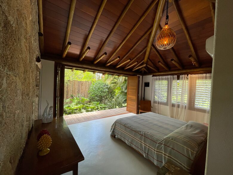 A Private Eco-Luxury Haven in Barra do Sahy - Barra do Sahy, Brazil