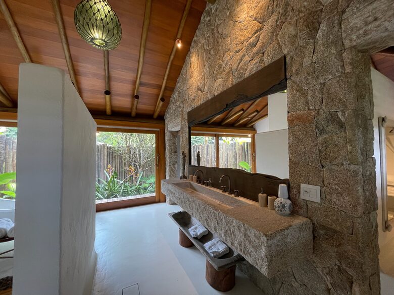 A Private Eco-Luxury Haven in Barra do Sahy - Barra do Sahy, Brazil