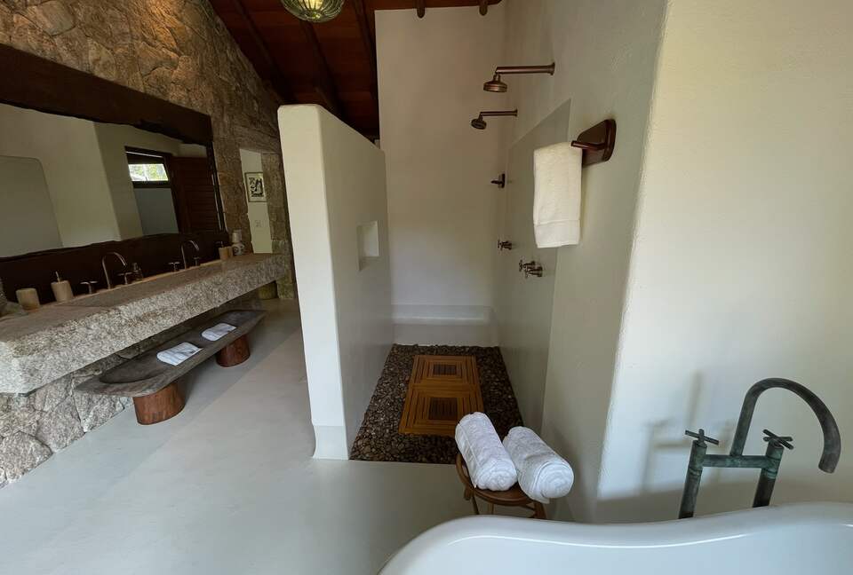 A Private Eco-Luxury Haven in Barra do Sahy - Barra do Sahy, Brazil