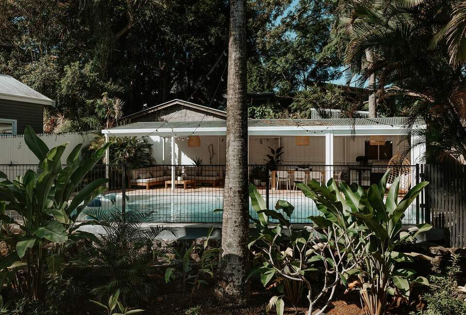 Modern Coastal Escape in the Heart of Bangalow - Bangalow, Australia