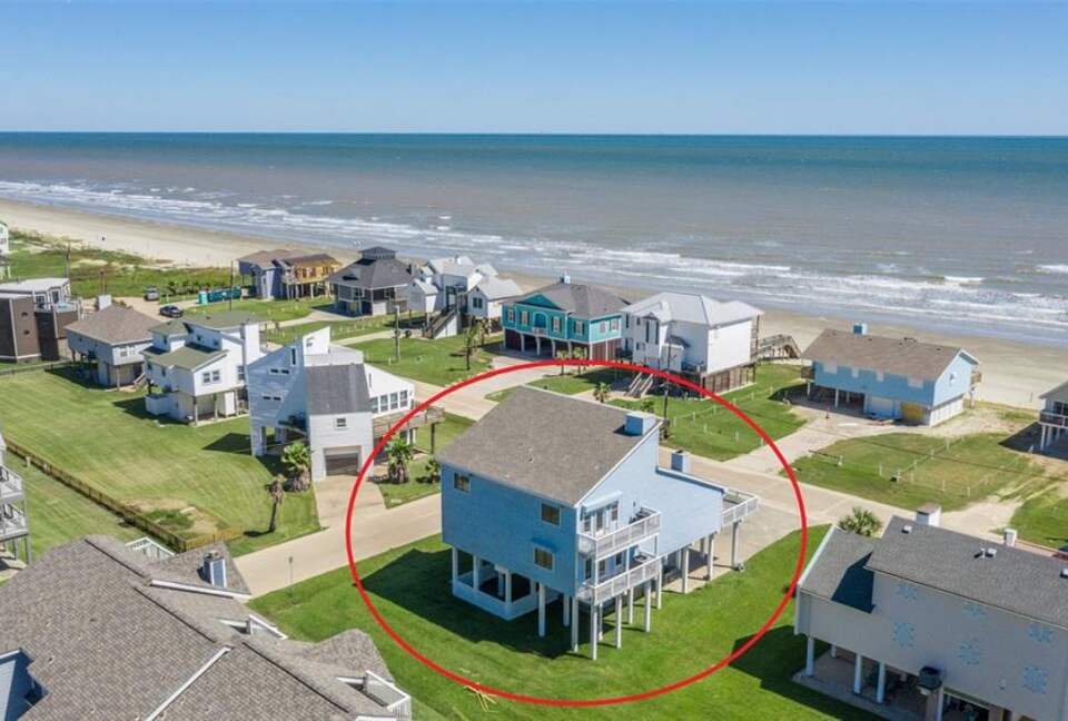 Spacious Galveston Beach House with Ocean Views - Galveston, Texas