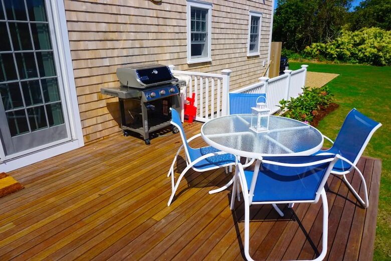 Island Elegance on Pinkham Circle - Nantucket, Massachusetts