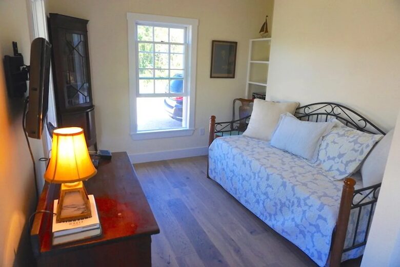 Island Elegance on Pinkham Circle - Nantucket, Massachusetts