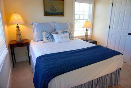 Island Elegance on Pinkham Circle - Nantucket, Massachusetts