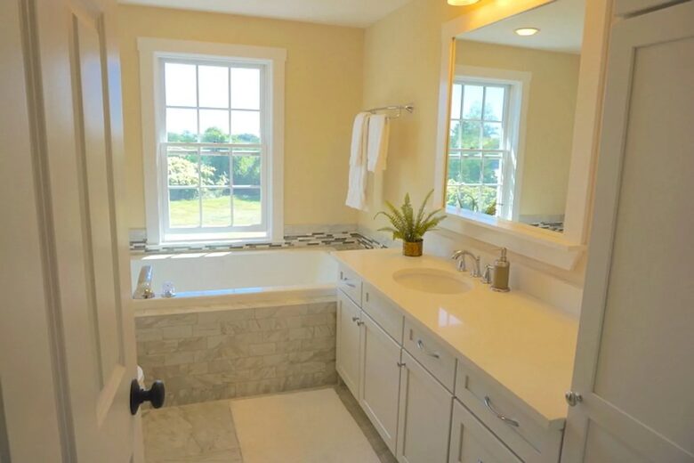 Island Elegance on Pinkham Circle - Nantucket, Massachusetts