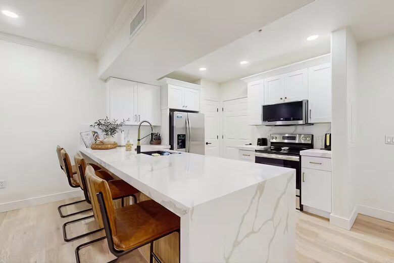 Elegant Scottsdale Retreat with Resort Amenities - Scotsdale, Arizona